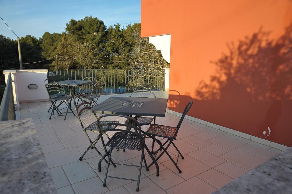 Gasthaus Relais Casabella Martina Franca Exterior foto