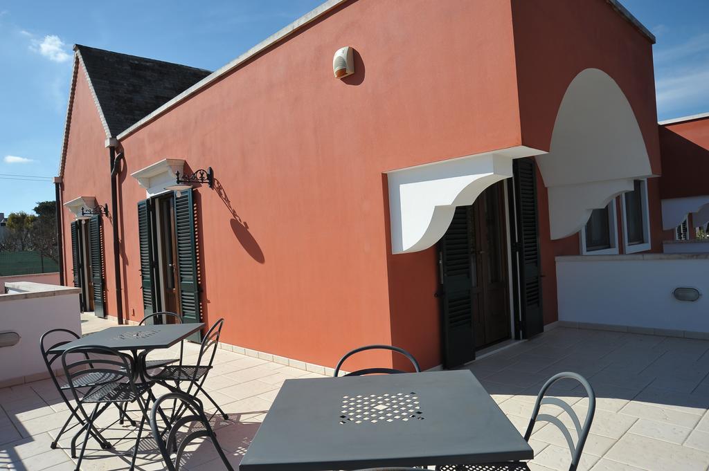 Gasthaus Relais Casabella Martina Franca Exterior foto